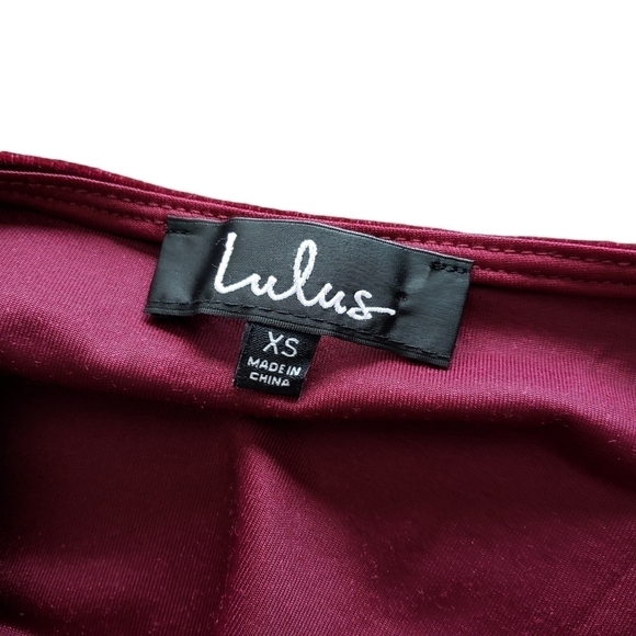 🎄Lulu's Crushin' It Burgundy Velvet Maxi Dress, Size XS - Picture 8 of 9
